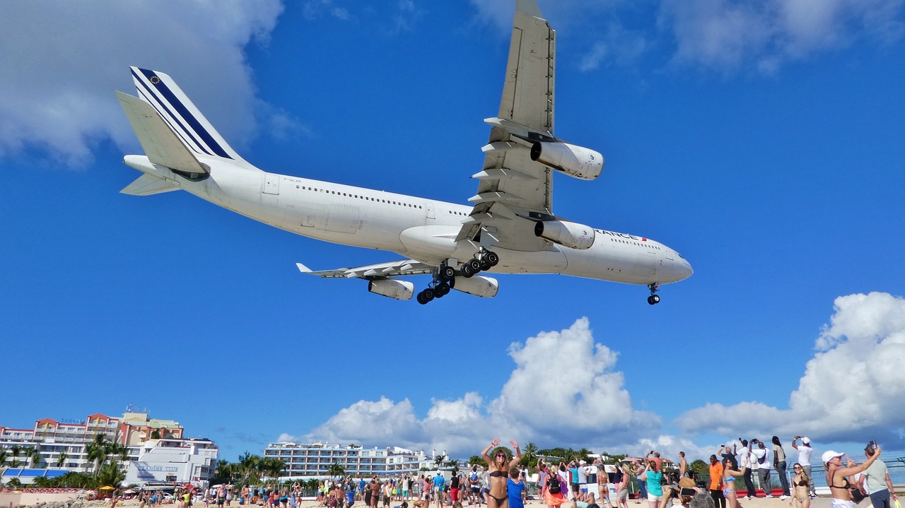 暑運(yùn)航空旅客，繁忙天空中的流動風(fēng)景線風(fēng)采