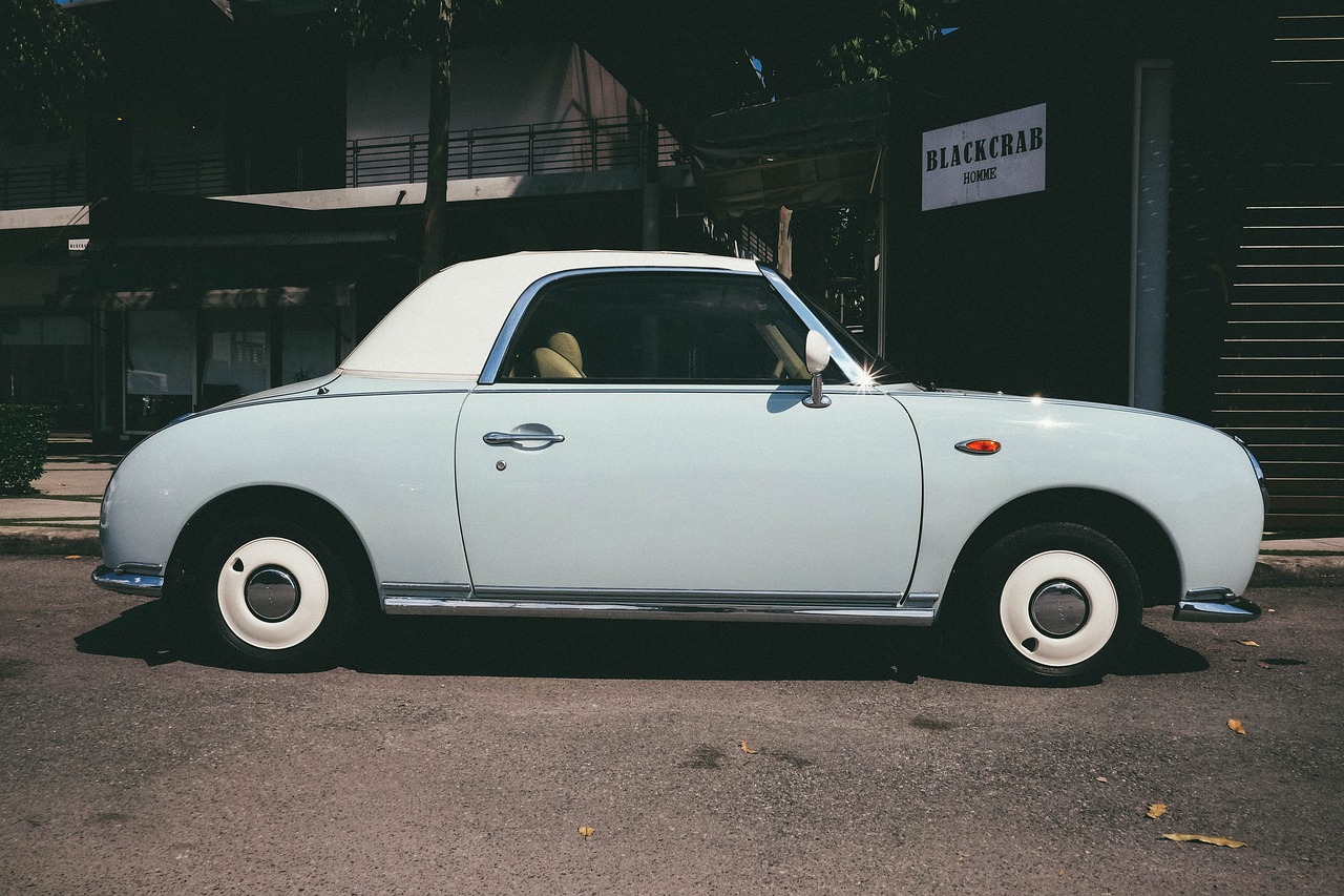 探討凱美瑞車型中控屏拆解，2002年的技術(shù)細節(jié)與經(jīng)驗分享